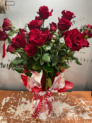 Dozen Roses Vase Arrangement